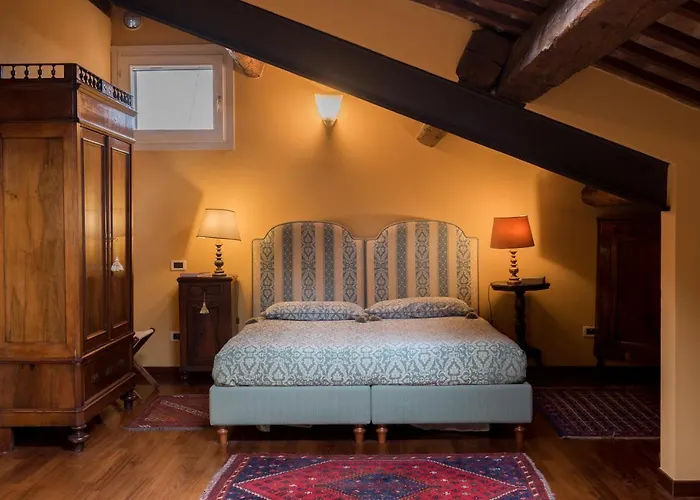 Piazza Nova Guest House